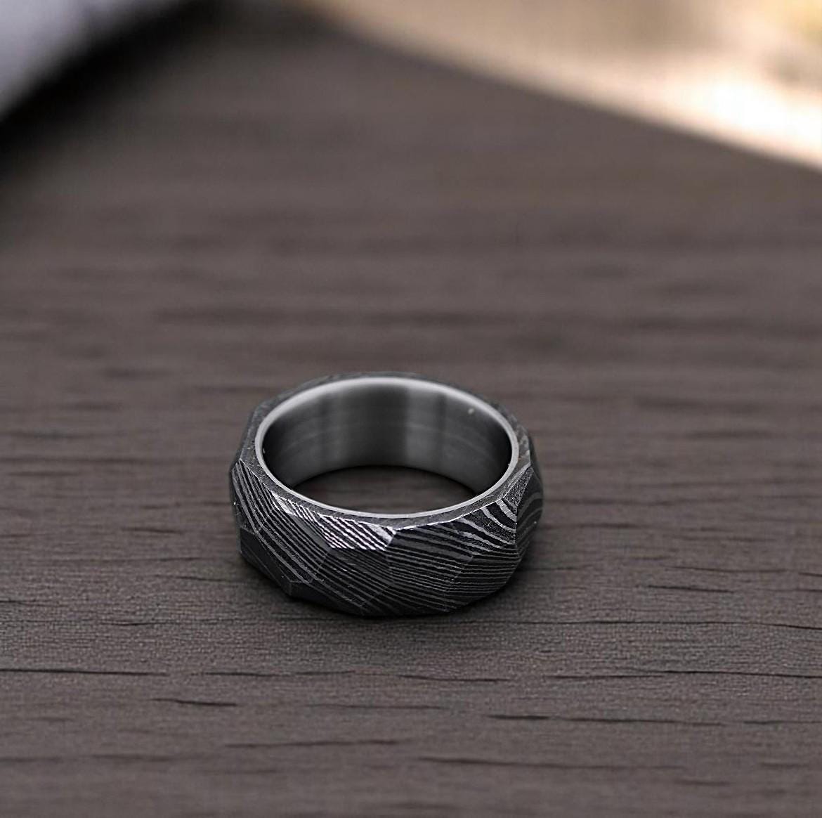 Damascus Steel Men's Ring: Rock Hammered Wedding Band