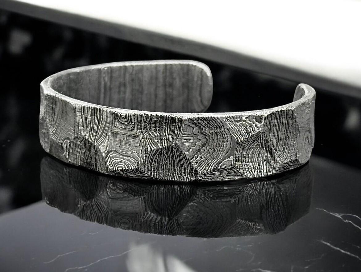 Damascus Bracelet Hammered Steel Viking Modern Jewelry Hand Forged Damascus Unique Bracelet For Men Handmade Wedding Band Anniversary Gift.