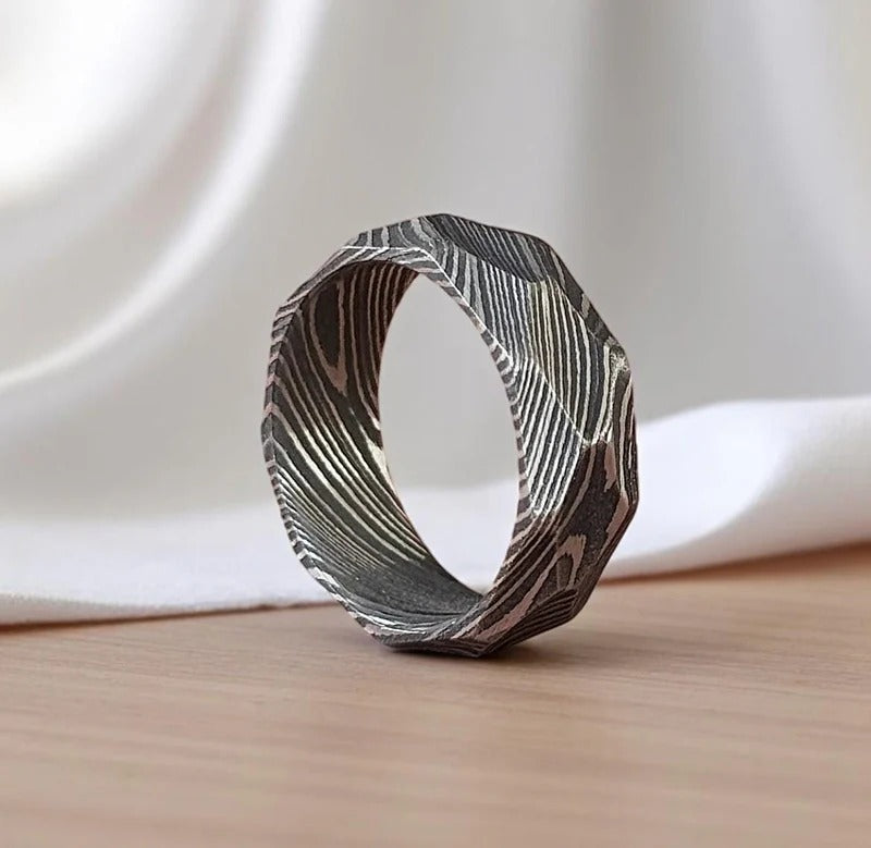 Diamond Cut Damascus Steel Wedding Band: Rock Hammered Wood Inlay