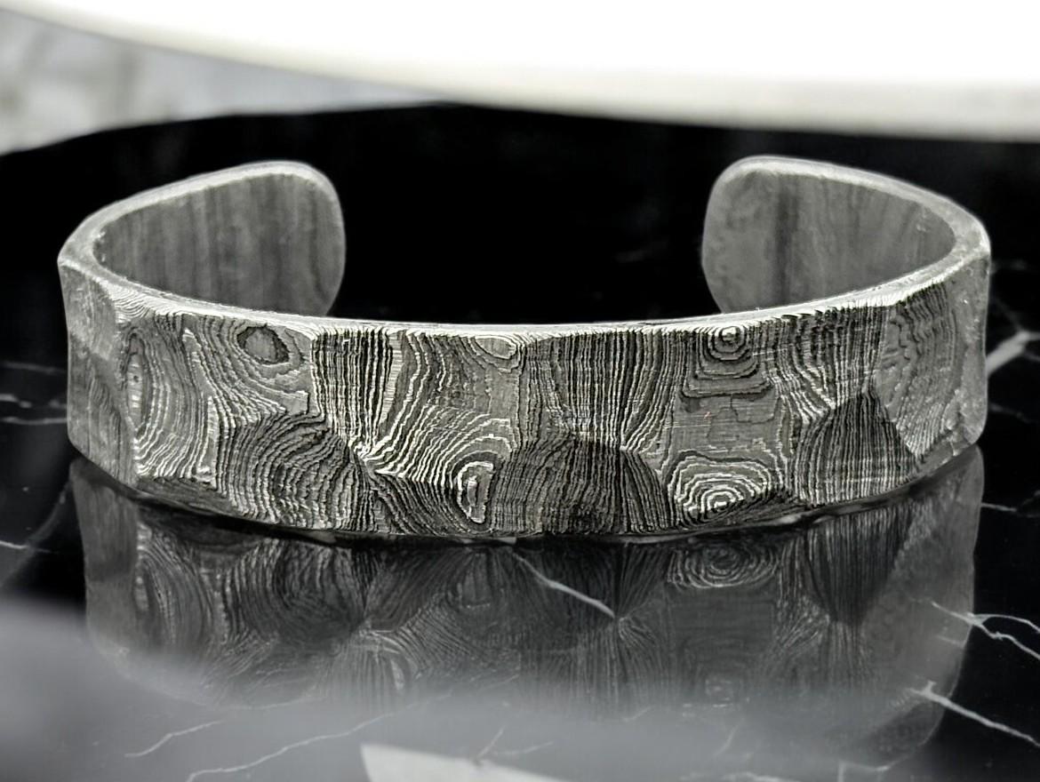 Damascus Bracelet Hammered Steel Viking Modern Jewelry Hand Forged Damascus Unique Bracelet For Men Handmade Wedding Band Anniversary Gift.